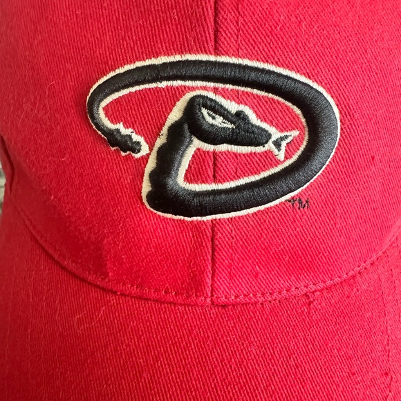 Official Arizona Diamondbacks Red Embroidered Ball Cap Hat NWOT - Picture 10 of 11